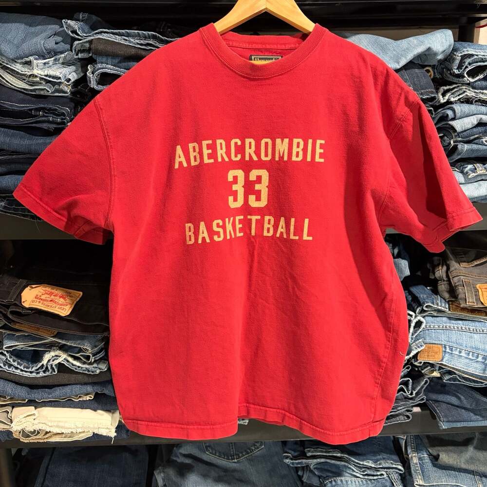 Vintage Abercrombie & Fitch 33 Basketball Graphic T-Shirt
